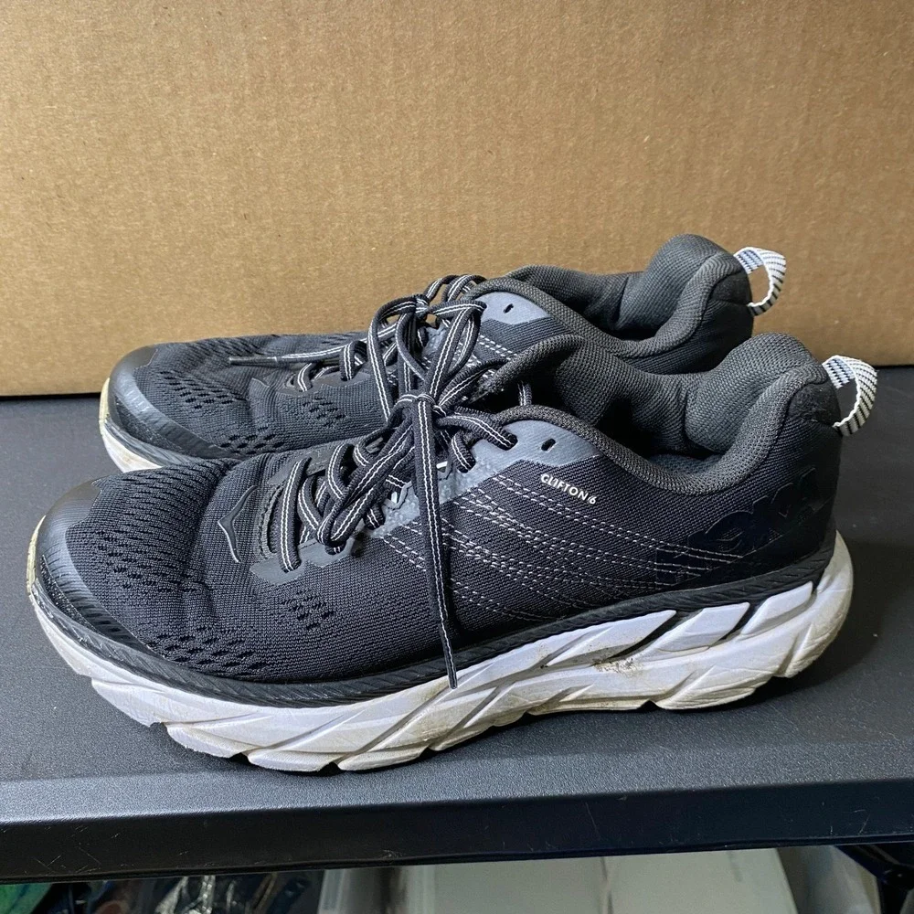 Hoka One One hoka one
